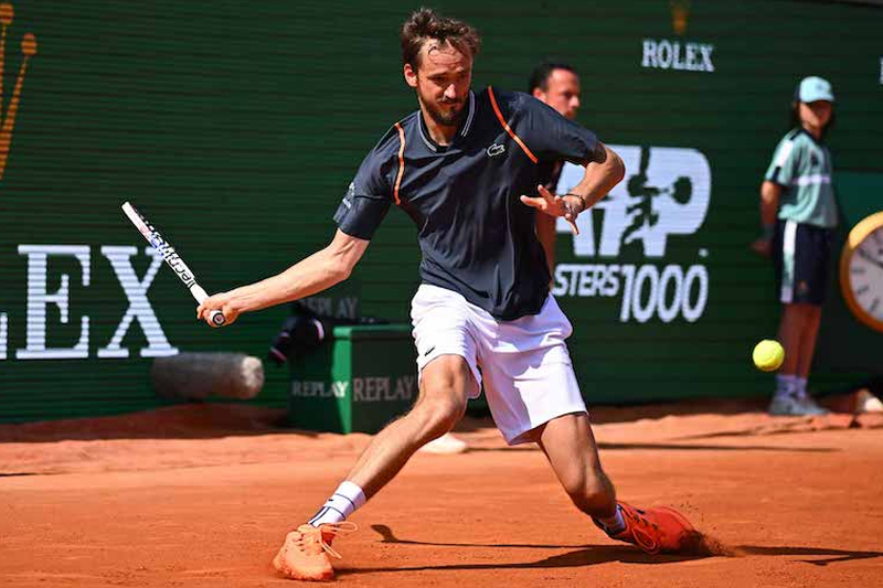 Top VĐV tennis giành nhiều tiền thưởng nhất: Daniil Medvedev vượt 30 triệu đô-la vẫn kém xa Djokovic